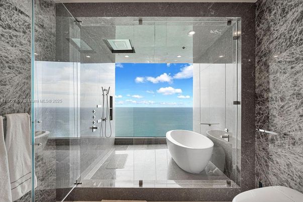 Bathroom, Free Standing Baths, Glass Shower, Interior, Recessed Lighting, Water
