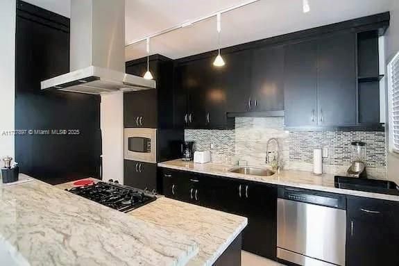 Interior, Kitchen, Pendant Lights, Stainless Steel Appliances