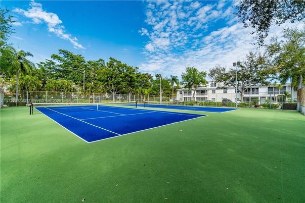Exterior, Tennis Courts