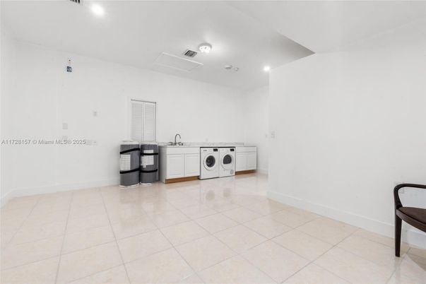 Interior, Recessed Lighting, Washer