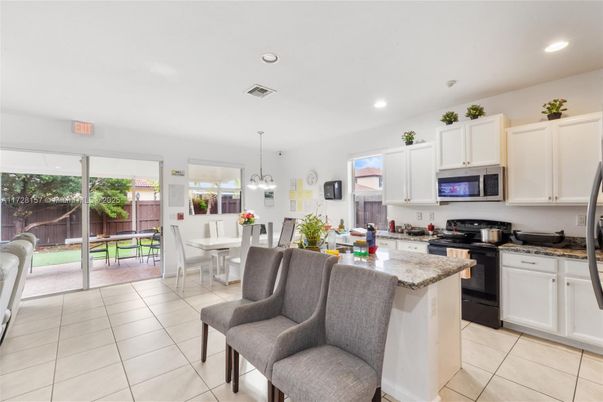 Dining room, Interior, Kitchen, Pendant Lights, Recessed Lighting