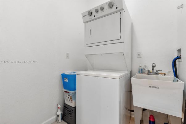 Interior, Utility Closets, Washer