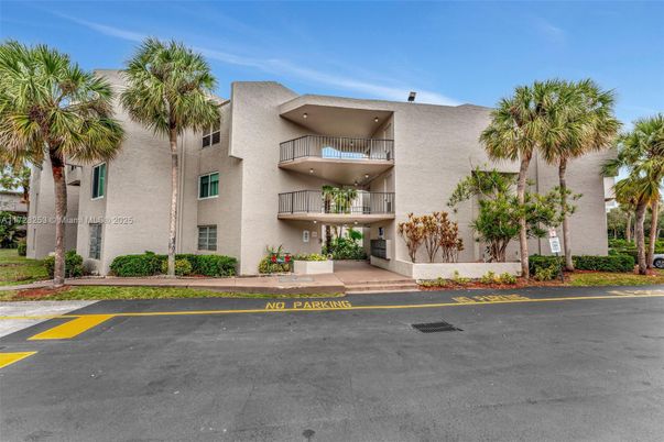 Exterior, Facade, Condo Building
