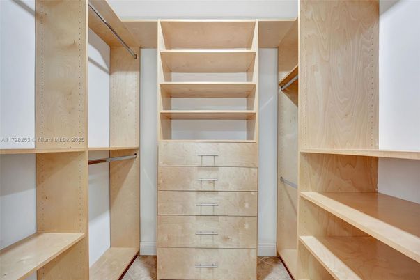 Interior, Walk-in Closets