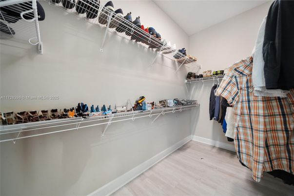 Interior, Walk-in Closets, Wood Texture Flooring