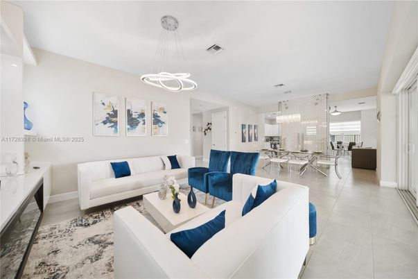 Dining room, Interior, Living room, Pendant Lights