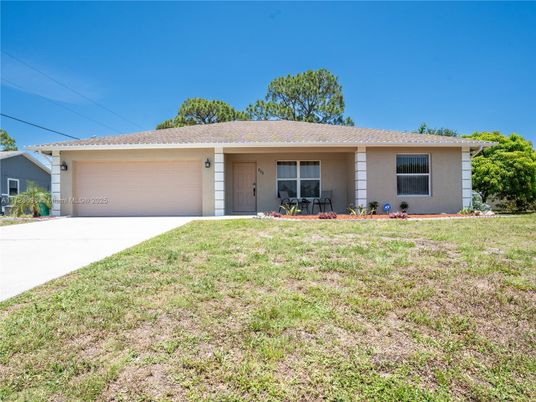 Attached, Backyard, Exterior, Facade, Ranch