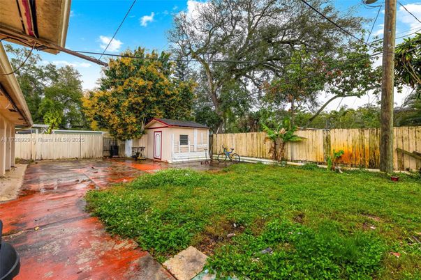 Backyard, Exterior
