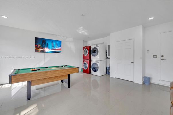 Billiard Table, Game Room, Interior, Recessed Lighting, Washer