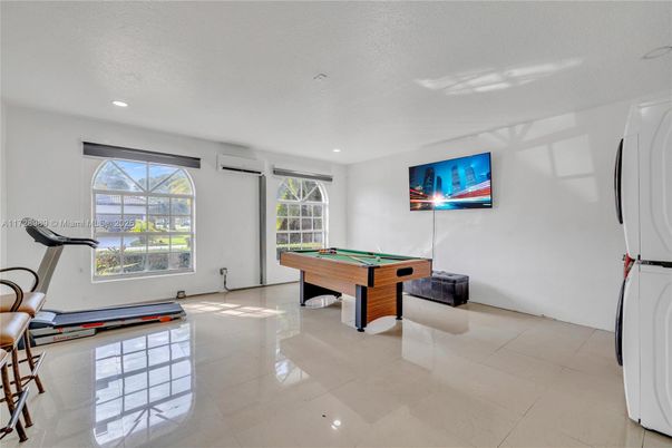 Billiard Table, Fitness Equipment, Game Room, Interior, Recessed Lighting