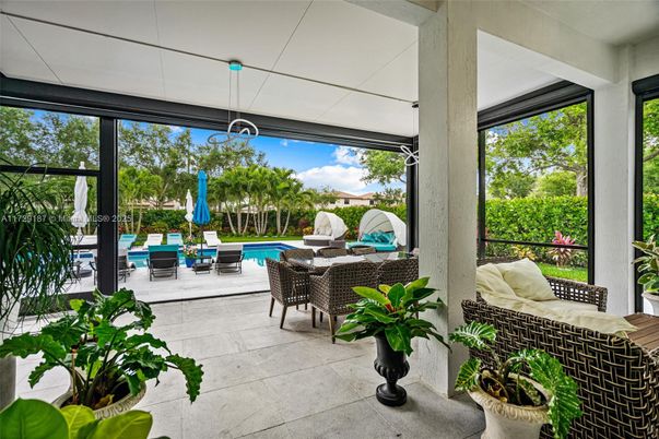 Interior, Pool, Sun Room