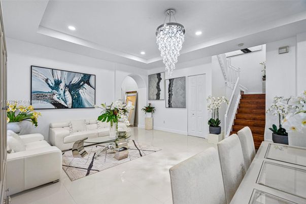 Chandelier, Dining room, Interior, Living room, Recessed Lighting