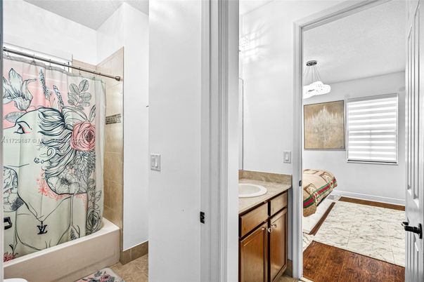 Bathroom, Interior, Pendant Lights, Wood Texture Flooring