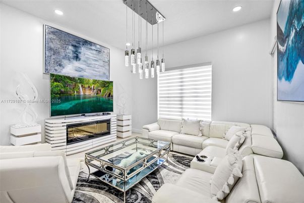 Fireplace, Interior, Living room, Pendant Lights, Recessed Lighting