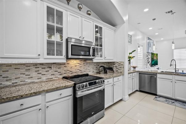 Interior, Kitchen, Pendant Lights, Recessed Lighting, Stainless Steel Appliances