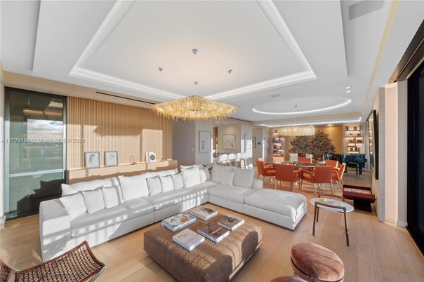 Chandelier, Dining room, Interior, Living room, Recessed Lighting, Wood Texture Flooring