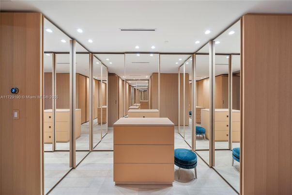 Interior, Recessed Lighting, Walk-in Closets