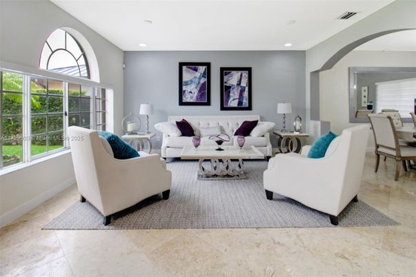Dining room, Interior, Living room, Recessed Lighting