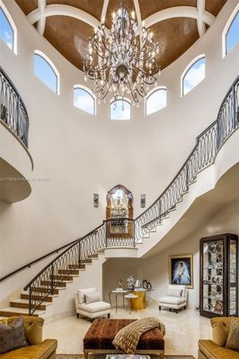 Chandelier, Interior
