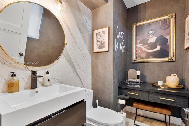 Bathroom, Interior
