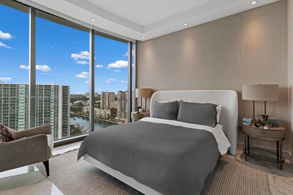 Bedroom, Interior, Recessed Lighting, Water
