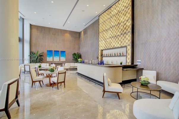 Dining room, Interior, Living room, Recessed Lighting