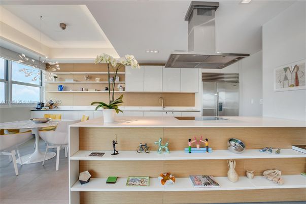 Interior, Kitchen, Pendant Lights, Stainless Steel Appliances