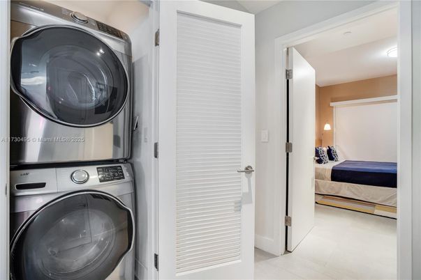 Bedroom, Interior, Utility Closets, Washer