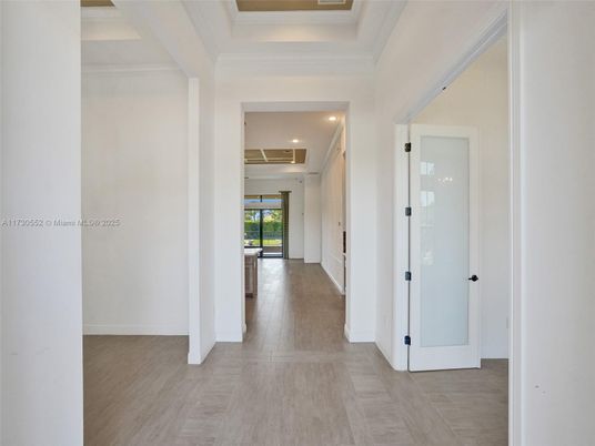 Interior, Recessed Lighting, Wood Texture Flooring