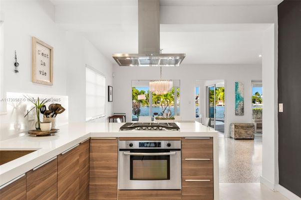 Chandelier, Interior, Kitchen, Stainless Steel Appliances, Water