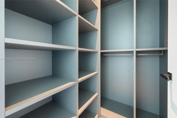 Interior, Walk-in Closets