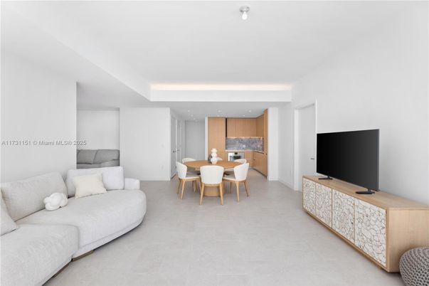 Dining room, Interior, Kitchen, Recessed Lighting