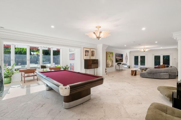 Billiard Table, Game Room, Interior, Living room, Recessed Lighting