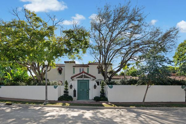 Exterior, Facade, Spanish Mediterranean