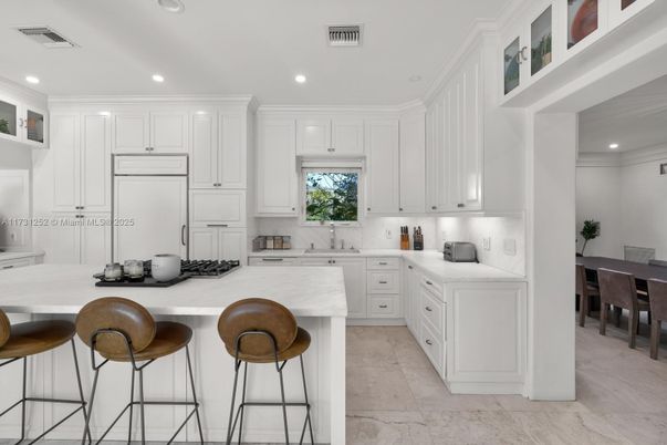 Dining room, Interior, Kitchen, Recessed Lighting