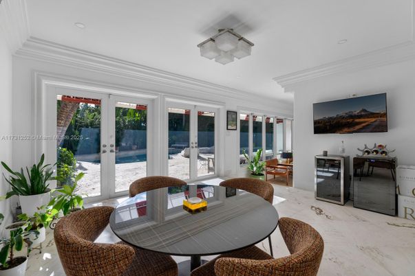 Dining room, Interior, Marble, Recessed Lighting