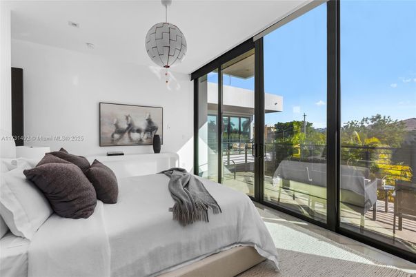 Bedroom, Interior, Pendant Lights