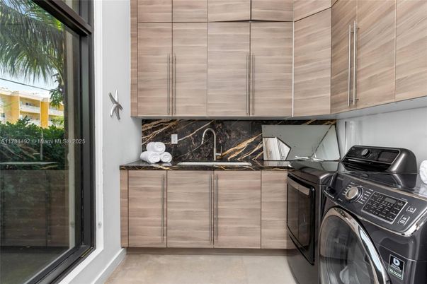 Interior, Washer