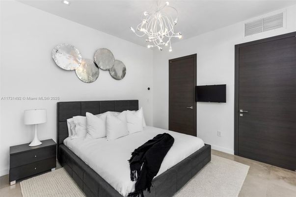 Bedroom, Interior, Pendant Lights, Recessed Lighting