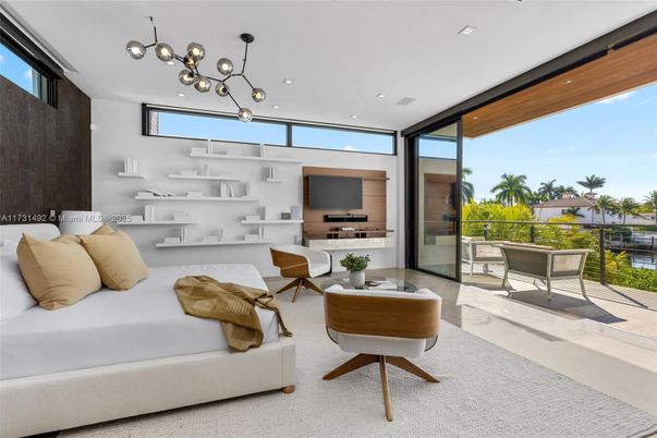 Interior, Living room, Pendant Lights, Recessed Lighting