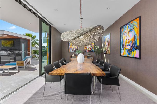 Dining room, Interior, Recessed Lighting