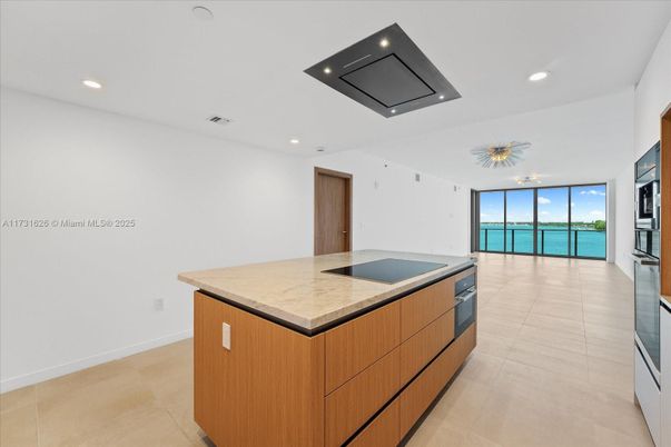 Interior, Kitchen, Recessed Lighting, Water