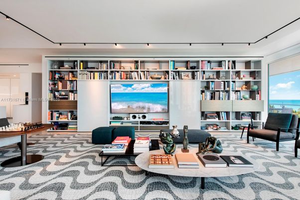 Interior, Living room, Water
