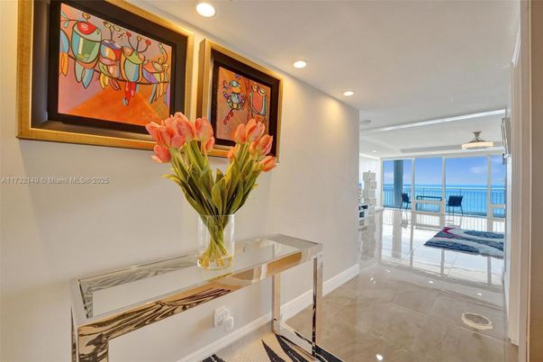 Interior, Recessed Lighting