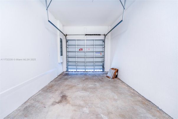 Garage, Interior