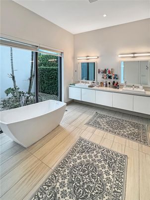 Bathroom, Dual Sink Vanities, Free Standing Baths, Interior, Recessed Lighting