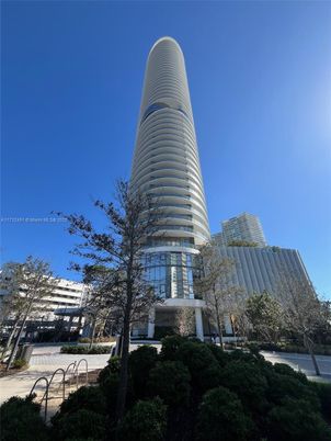 Exterior, Facade, Highrise