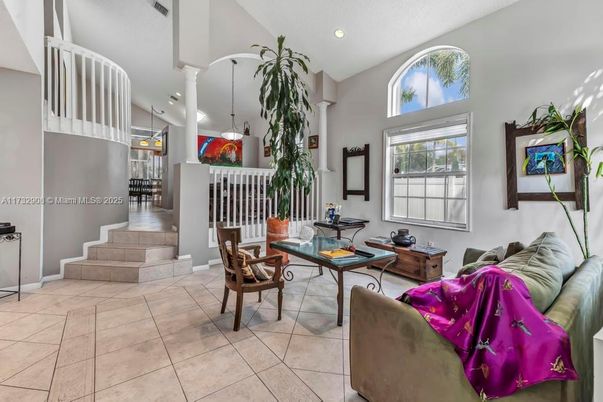 Interior, Living room, Pendant Lights, Recessed Lighting