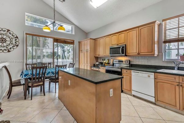 Dining room, Interior, Kitchen, Pendant Lights