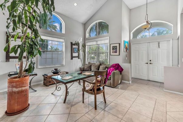 Interior, Living room, Pendant Lights, Recessed Lighting